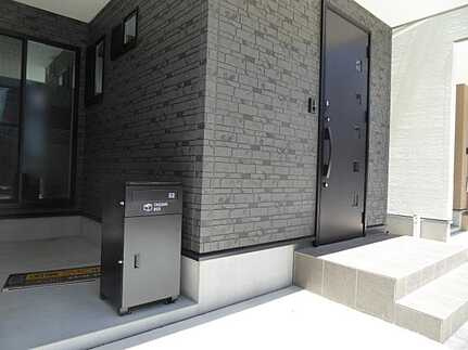 広島市東区馬木３丁目　新築一戸建て(全2棟)の玄関