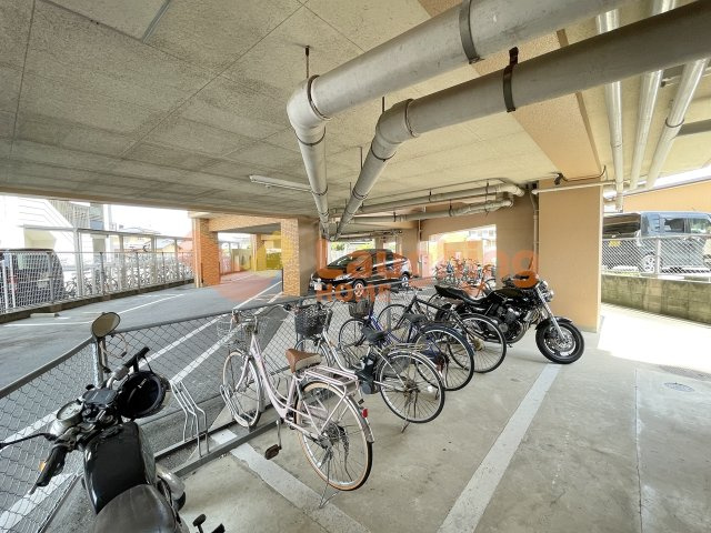 【駐輪場】の画像