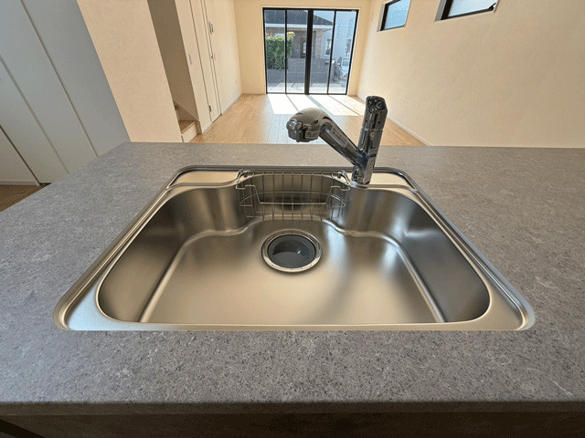 仙台市若林区上飯田2期　2号棟のキッチン