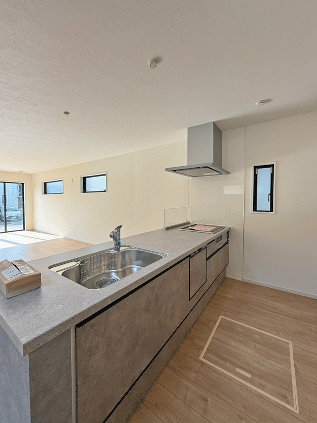 仙台市若林区上飯田2期　2号棟のキッチン