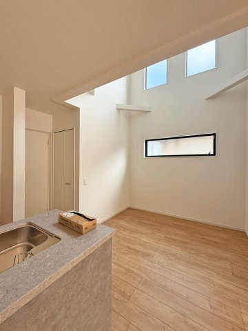 仙台市若林区上飯田2期　2号棟の居間・リビング