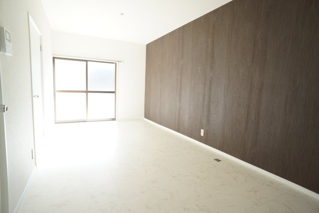 メゾン高司　北館の居間・リビング