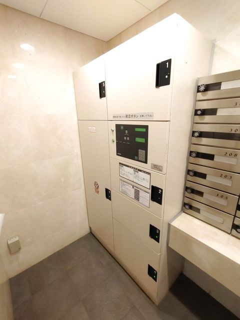 パークキューブ平和台のエントランス