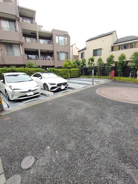 パークキューブ平和台の駐車場