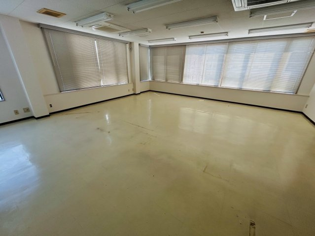 第一小島ビルの内装