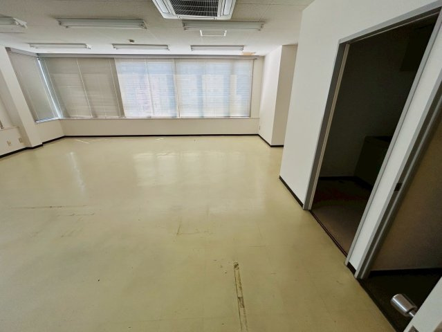 第一小島ビルの内装