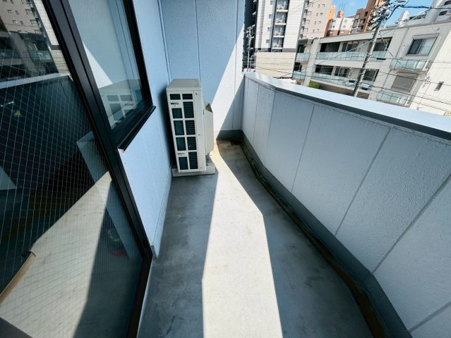 第一小島ビルのバルコニー