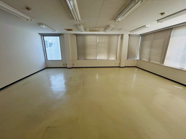 第一小島ビルの内装