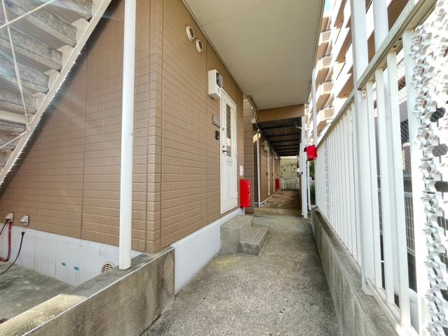 メゾンマーメイドのエントランス