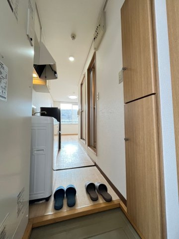 メゾンマーメイドの玄関