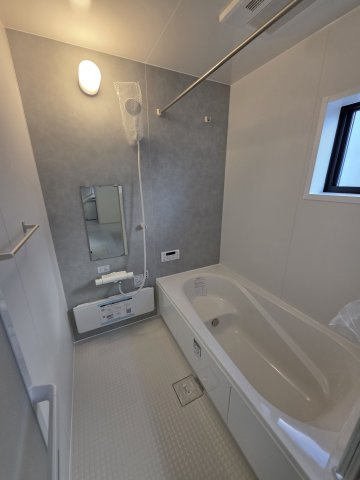 【浴室】 | リーブルガーデン．S　寄居露梨子　 | ８号棟現地浴室（2025年11月28日）撮影