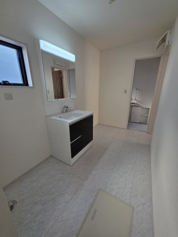 【独立洗面台】 | リーブルガーデン．S　寄居露梨子　 | ８号棟現地洗面所（2025年11月18日）撮影