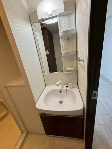 大阪市西区南堀江３丁目の賃貸マンションの洗面所