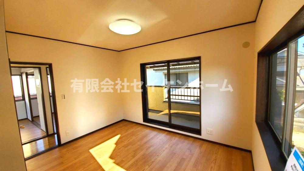 熊谷市成沢　中古住宅の洋室