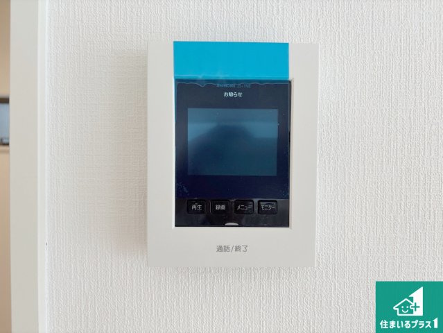 堺市堺区石津町　第2期　新築一戸建ての防犯設備|カラーモニターインターホン！声だけでなく来訪者の姿や顔がモニターで確認できるので、小さなお子様がいらっしゃるご家庭でも安心できます！
