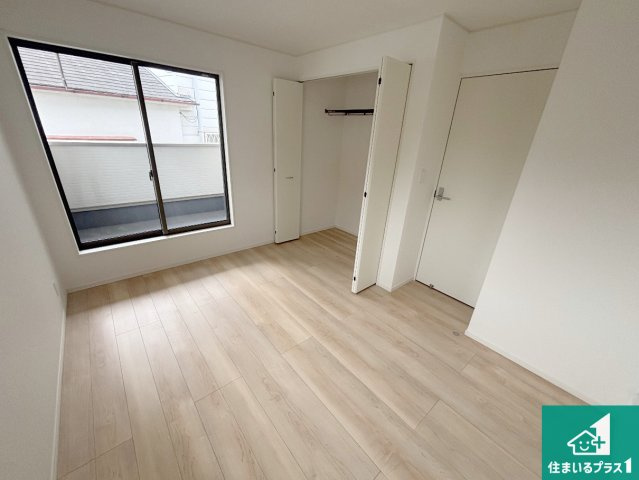 堺市堺区石津町　第2期　新築一戸建ての洋室|シンプルな洋室は、自分好みのインテリアが楽しめます♪ご家族とインテリアや家具を選びに行くのは新築購入時の醍醐味の一つです。ぜひお楽しみください♪