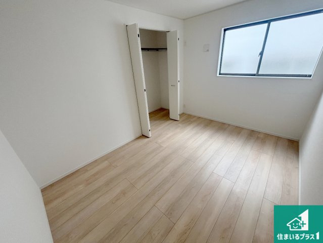 堺市堺区石津町　第2期　新築一戸建ての洋室|シンプルな洋室は、自分好みのインテリアが楽しめます♪ご家族とインテリアや家具を選びに行くのは新築購入時の醍醐味の一つです。ぜひお楽しみください♪