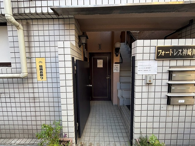 フォートレス神崎川のエントランス