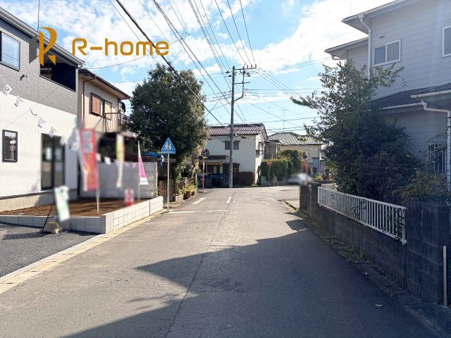 牛久市下根町第1　新築戸建て　2号棟の前面道路含む現地写真|堂々！建物完成♪実際のお部屋をご見学可能です♪
ご見学が一番の資料！お気軽にお問い合わせ下さい♪