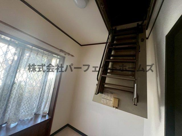 香里園東之町戸建　賃貸の収納|便利な収納スペースです