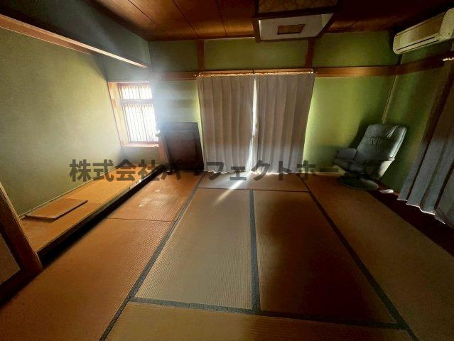 香里園東之町戸建　賃貸の和室|日本らしい落ち着いた雰囲気の和室です