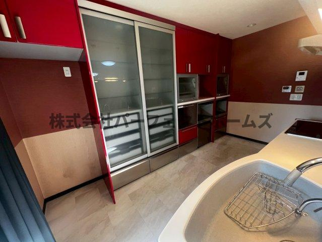 香里園東之町戸建　賃貸のキッチン|コンパクトなキッチンで掃除もラクラク