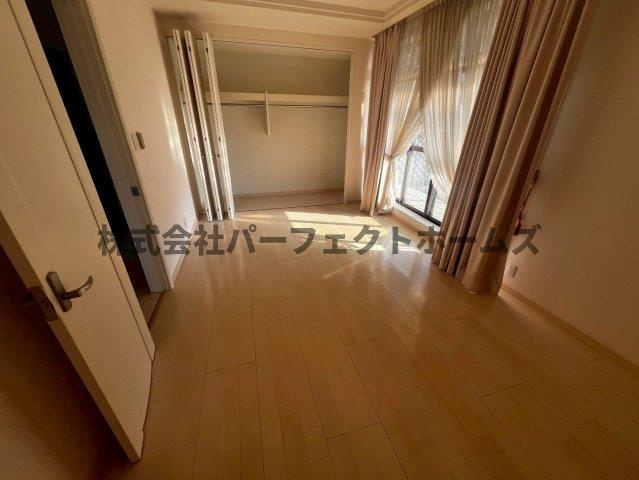 香里園東之町戸建　賃貸の洋室|きれいな洋室です