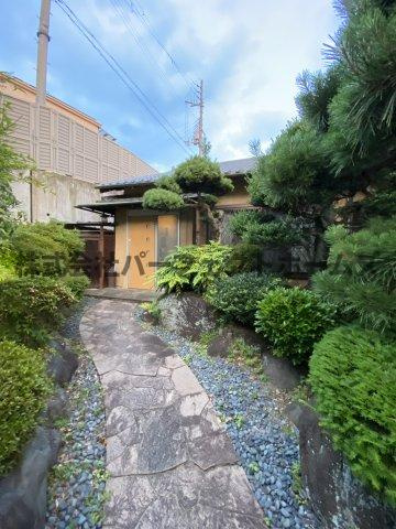 香里園東之町戸建　賃貸の庭|お庭の付いた物件です