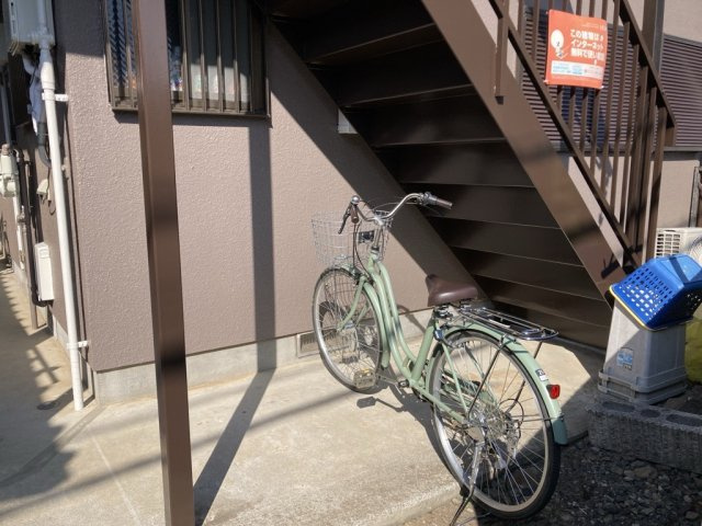 府中市清水が丘３丁目のアパートのロビー