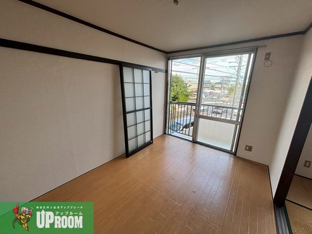 ウインディ朝宮の洋室