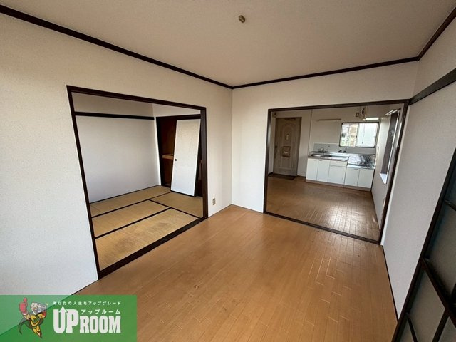 ウインディ朝宮の洋室