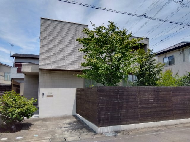 売中古戸建　三島市徳倉3丁目の外観|オール電化なので火を使う事がなく安全です。光熱費を抑えられる期待も出来ます。