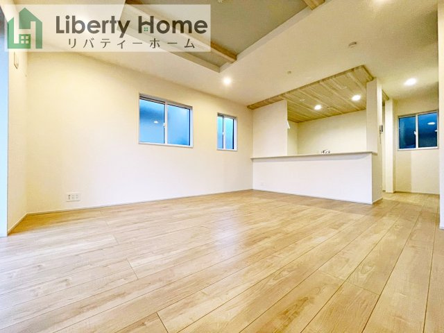 牛久市さくら台1丁目4期　新築戸建　3号棟の居間・リビング