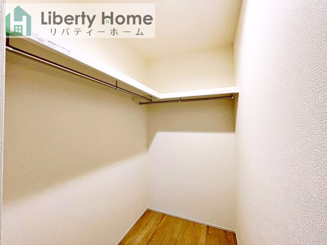 牛久市さくら台1丁目4期　新築戸建　3号棟の収納