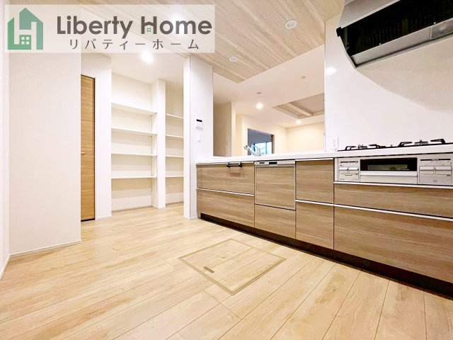 牛久市さくら台1丁目4期　新築戸建　3号棟のキッチン