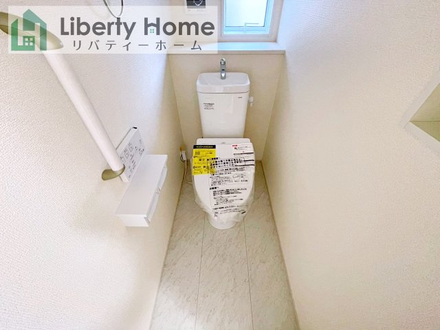 牛久市さくら台1丁目4期　新築戸建　4号棟のトイレ