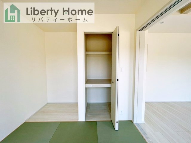 牛久市さくら台1丁目4期　新築戸建　4号棟の収納