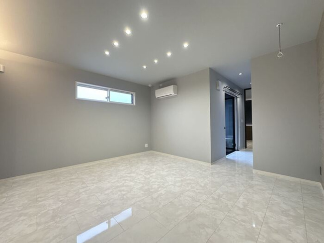 【居間・リビング】 | D-GLANZ EAST