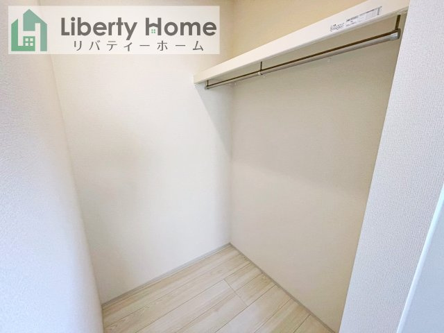 牛久市さくら台1丁目4期　新築戸建　5号棟の収納