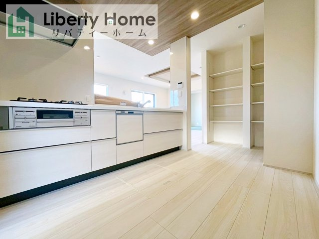 牛久市さくら台1丁目4期　新築戸建　5号棟のキッチン