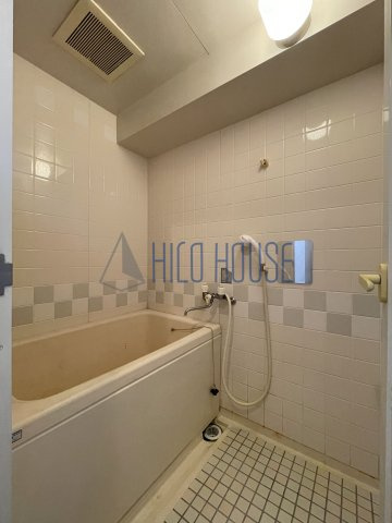 シャトーサンワの浴室