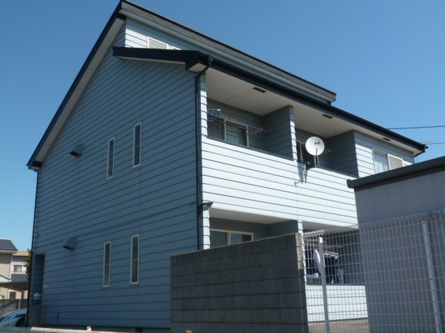 三鷹市大沢６丁目のアパートの外観