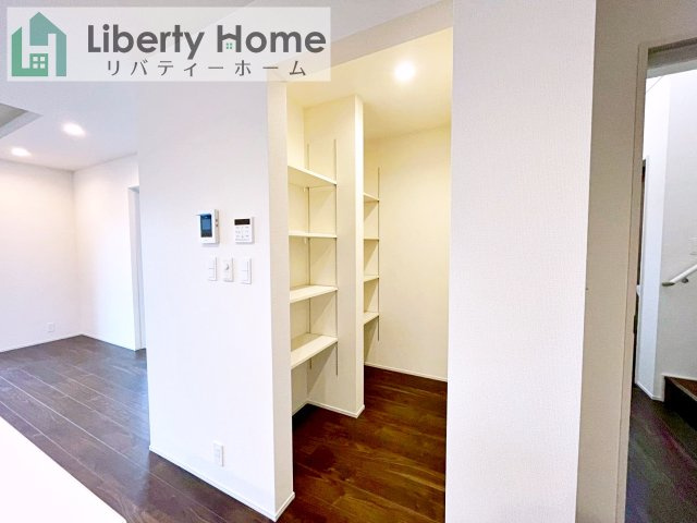 牛久市さくら台1丁目4期　新築戸建　6号棟の収納