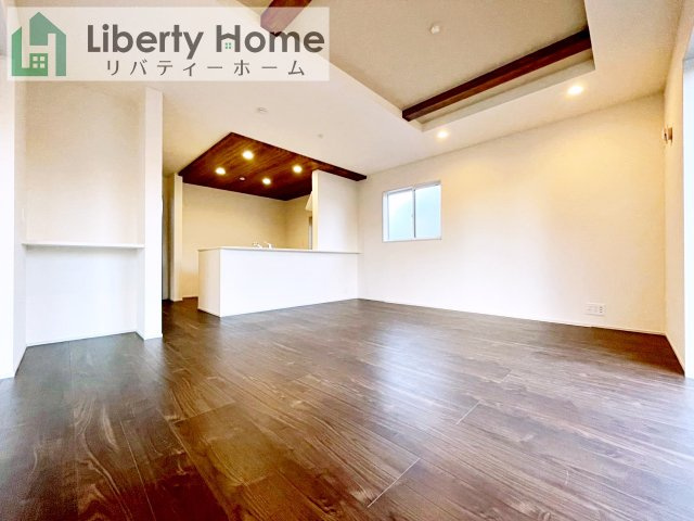 牛久市さくら台1丁目4期　新築戸建　6号棟の居間・リビング