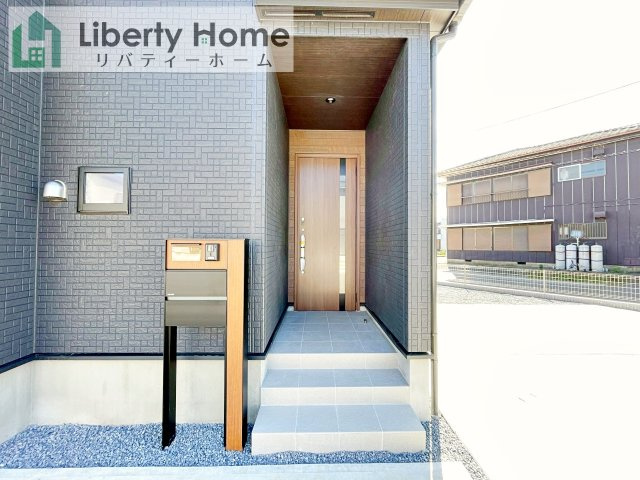 牛久市さくら台1丁目4期　新築戸建　6号棟のエントランス