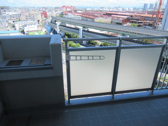 ルネシティ新在家南町１ＤＫのバルコニー|広々としたバルコニーです