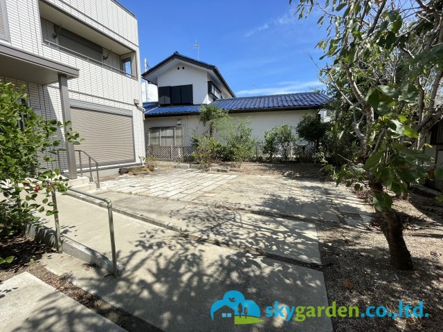 茅ヶ崎市出口町　中古戸建の庭|お庭でゆったりと過ごせます
