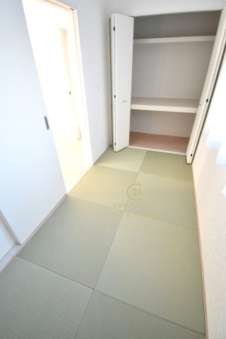 Cradlegarden　 北茨城市大津町北町　第12　1の和室|癒しの空間和室は、ペタンと座ったりゴロンと横になったり、寛ぎの場所になります。小さなお子さまの遊び場にもいいですね。リビングから様子を見守れます。