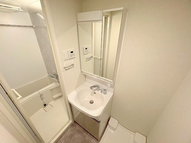 S‐RESIDENCE上新庄ascentの独立洗面台