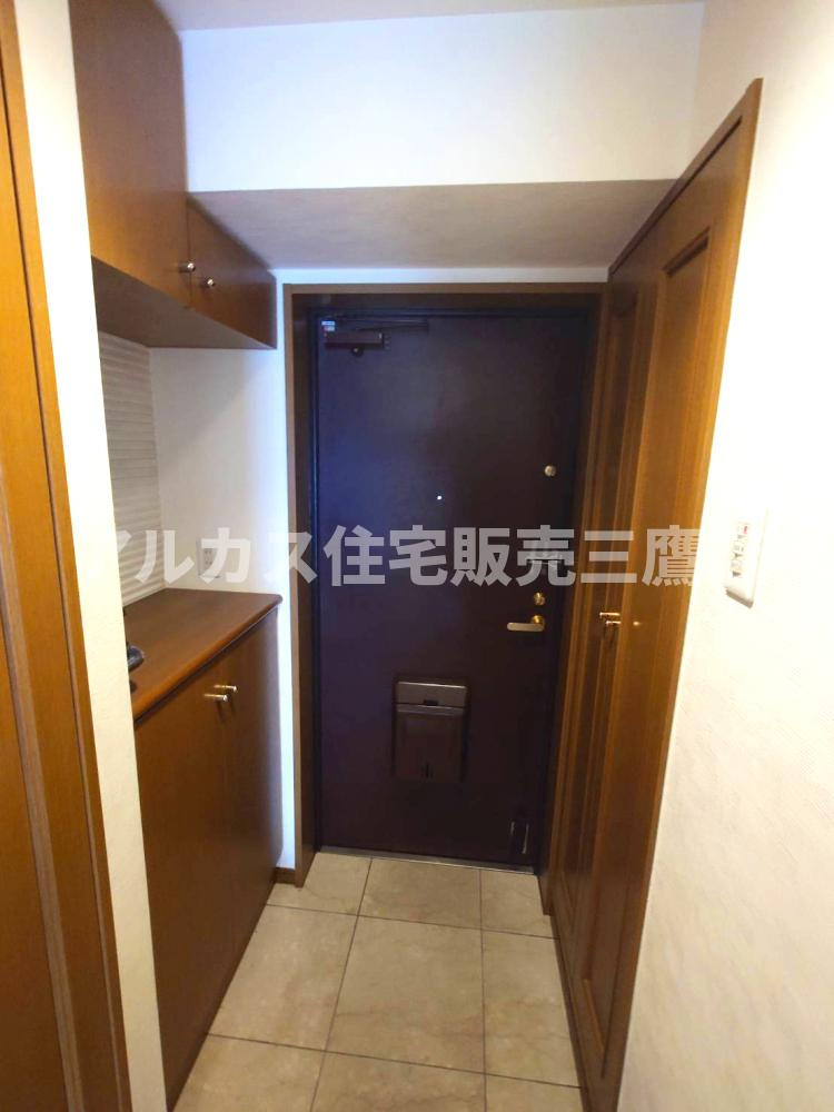 インペリアル三鷹シティの玄関